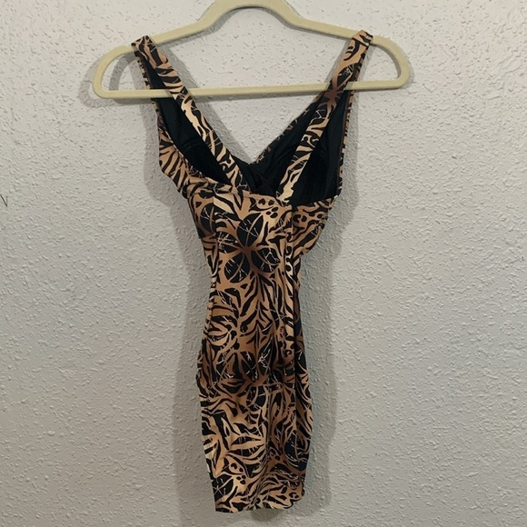 Speedo Tiger Print One-Piece Swimsuit size 6 - Picture 6 of 11